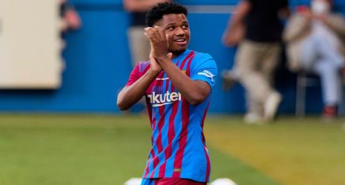 بعد غياب شهرين.. برشلونة يعلن جاهزية أنسو فاتي للمشاركة في المباريات